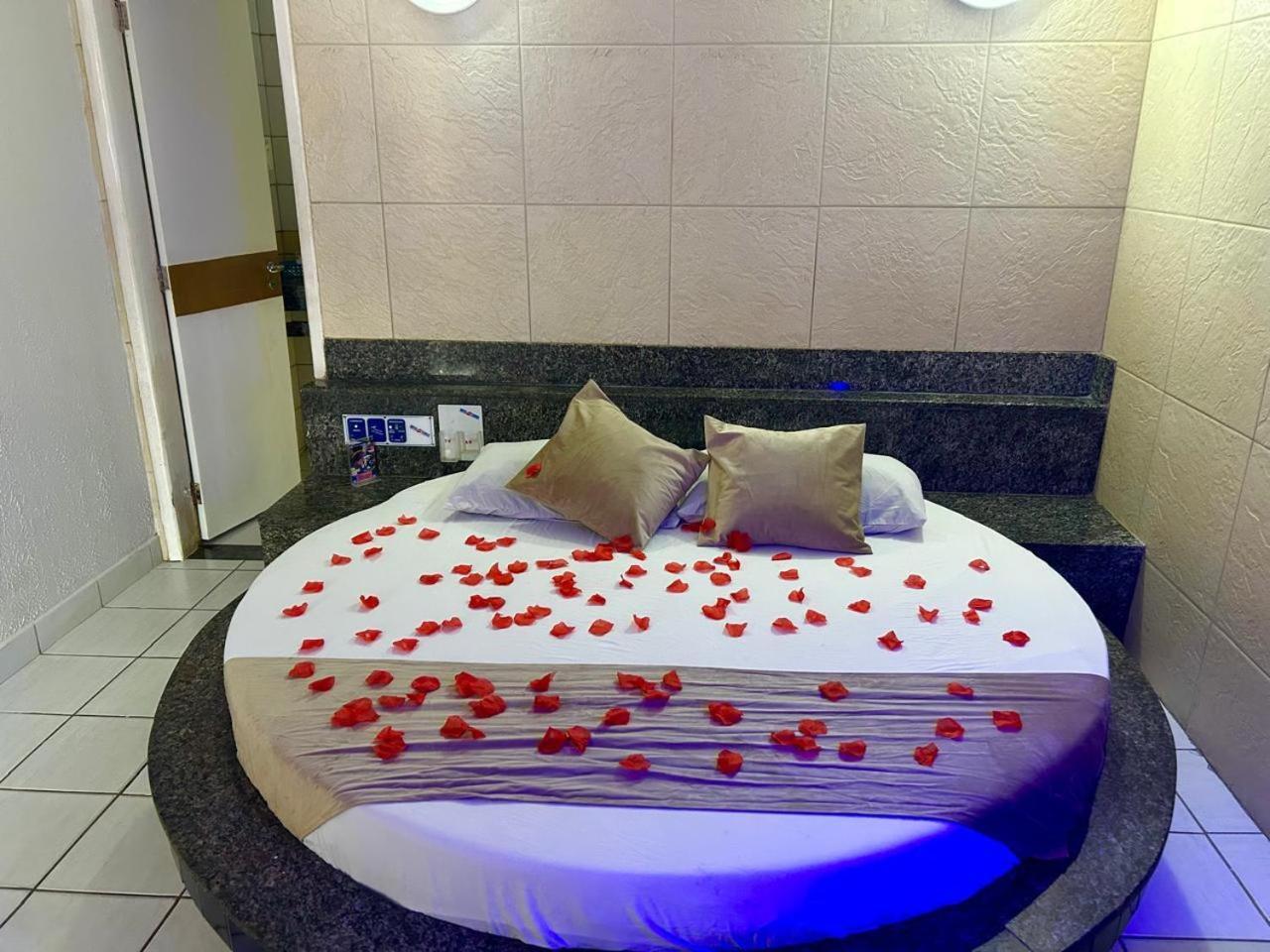 Motel Tijuca จาบัวเทา โดส กัวราราเปส ภายนอก รูปภาพ